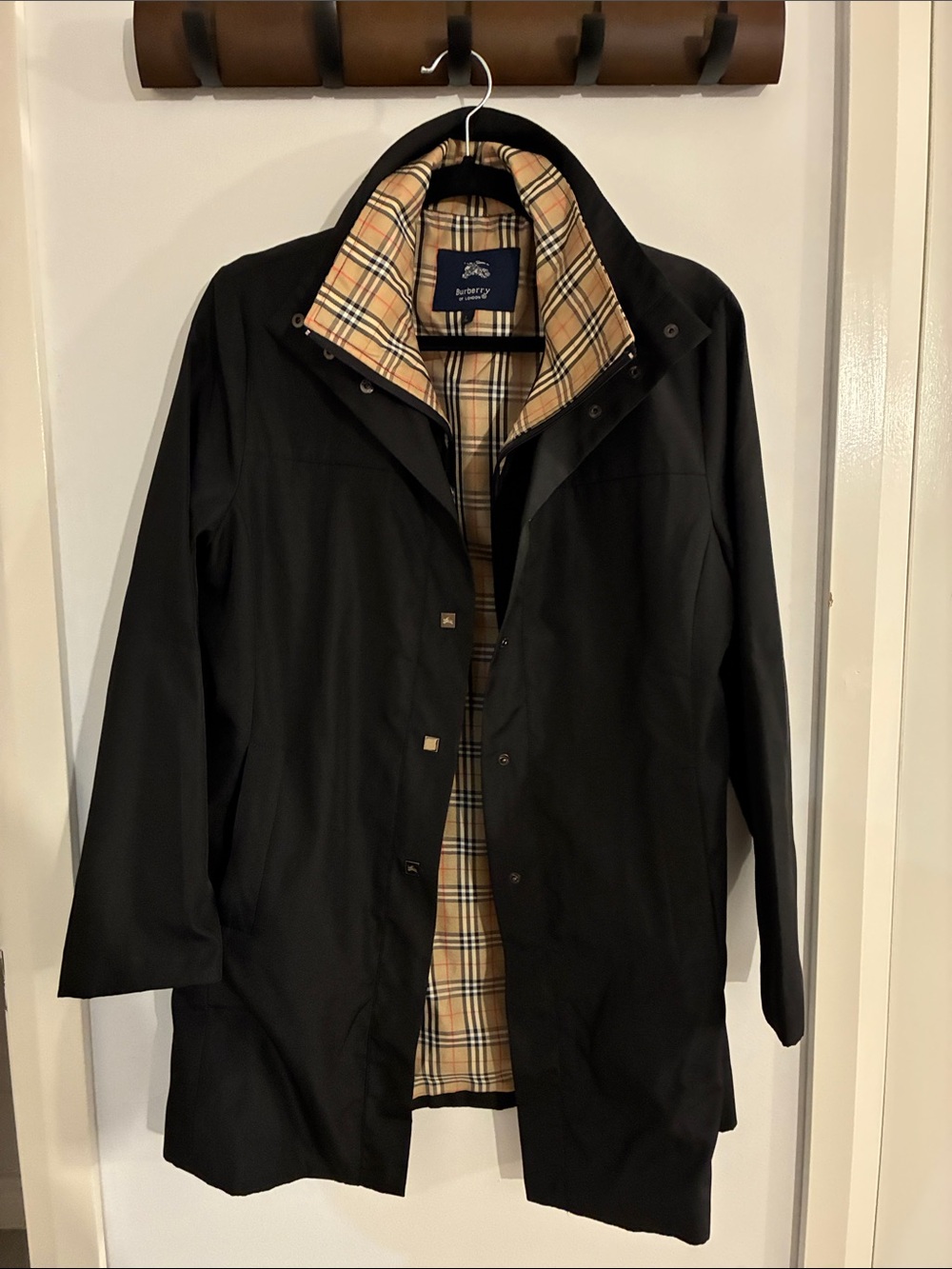 Burberry Black Trench Coat with Beige Check Lining